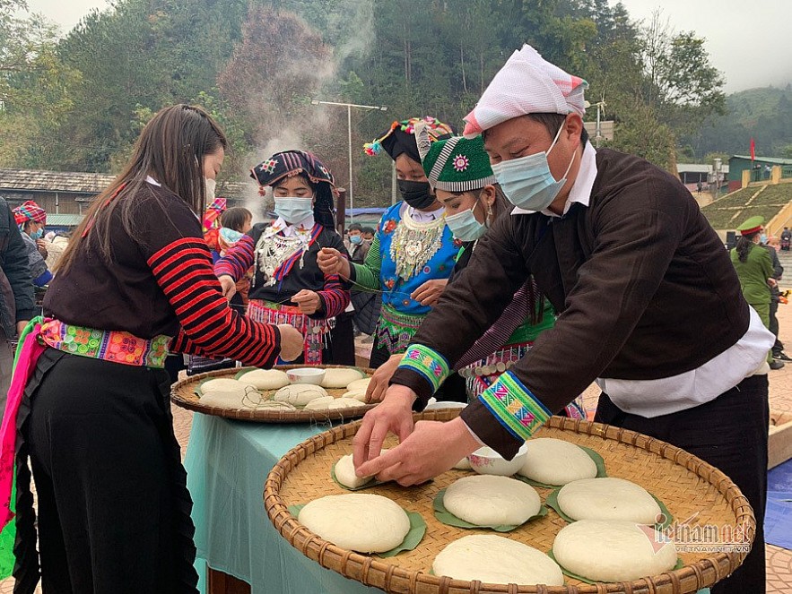 Exquisite Banh Day Pounding Festival in Mu Cang Chai