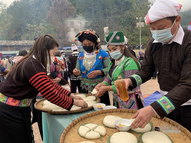 Exquisite Banh Day Pounding Festival in Mu Cang Chai