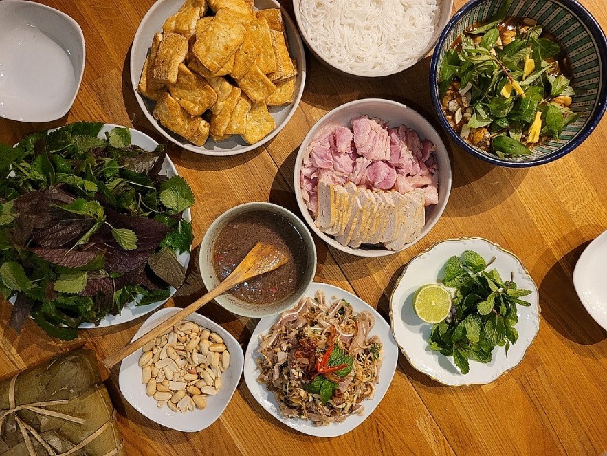 The meal Khanh Linh and her friends cooked at home. Photo: NVCC.