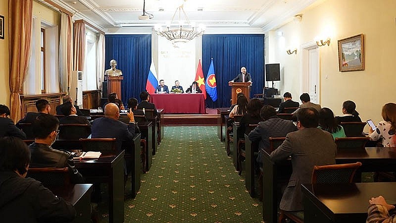 Vietnamese Embassy Held Meeting with Vietnamese Business Rpresentatives in Russia