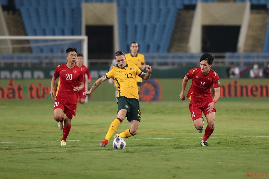 The centralized competition model is also applied in the matches in the third qualifying round of the 2022 World Cup in Asia. Photo: NhanDan
