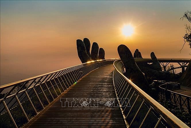  The Golden Bridge (Da Nang) was selected by the British newspaper as one of the new wonders of the world and praised by many foreign travel magazines as the most famous pedestrian bridge in the world. Photo: Tran Le Lam/VNA