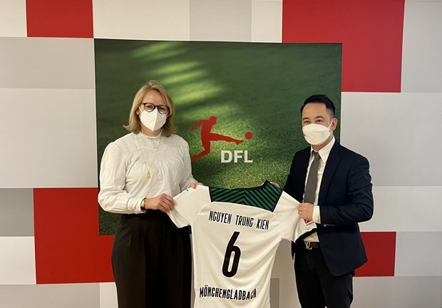 Leaders of Vietnam Football Federation Collaborate with German Football Federation