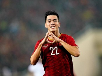 Tien Linh Wins The AFC Best International Player of the Week