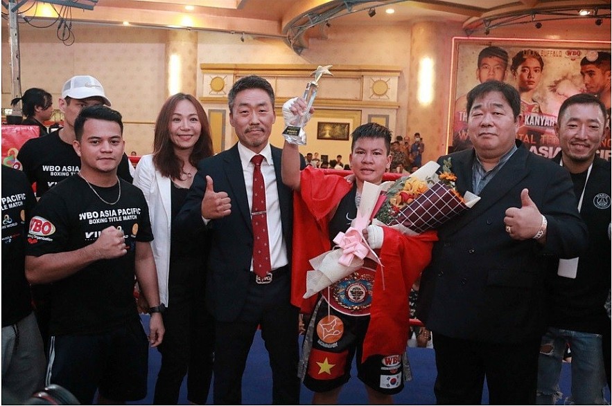 First-ever Vietnamese Female Boxer Claim Historic WBO Belt