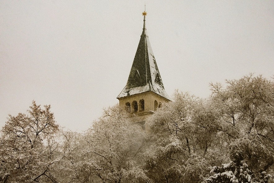 Vietnamese Chef's Point of View on Cold Days in Eastern Europe