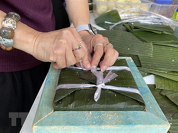 Vietnamese Community In Australia Makes Chung Cake To Raise Charity Fund