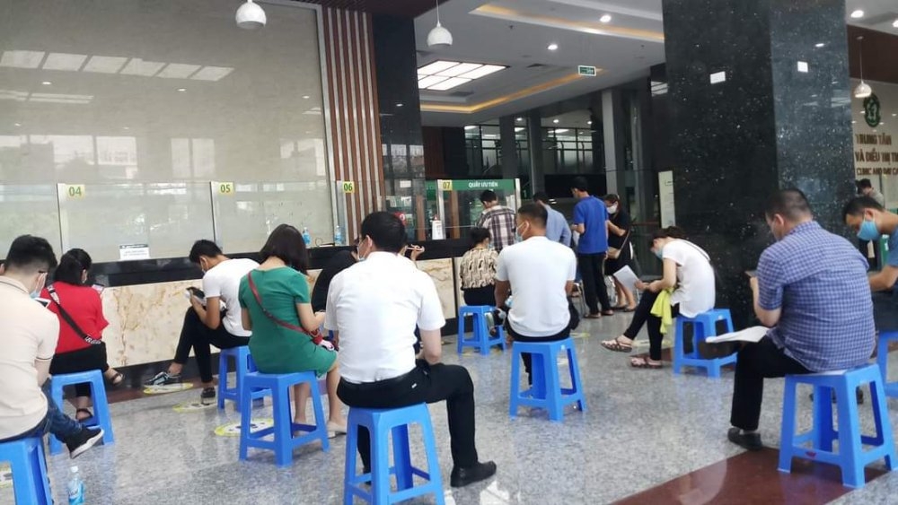 600 Vietnamese diplomats receive Covid-19 vaccine shots