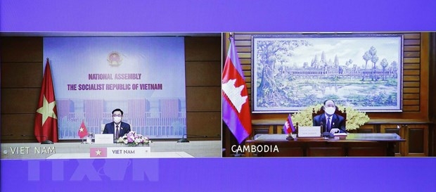 Vietnam, Cambodia vow to strengthen traditional friendship and comprehensive cooperation