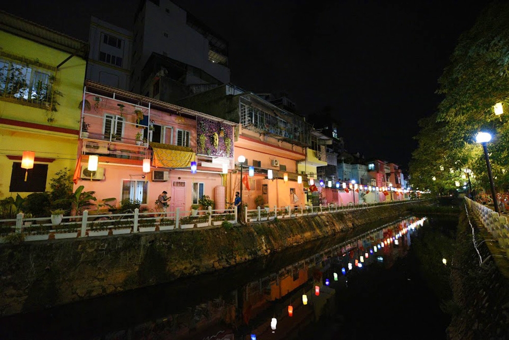 Lakeside dumping area transformed in Hanoi