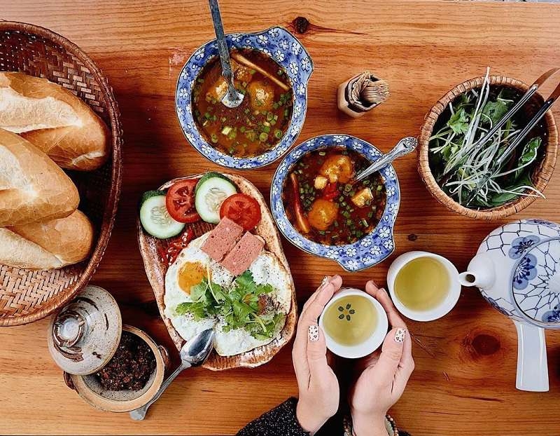 American Youtuber recommends three must-try dishes in Da Lat