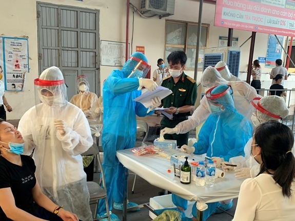 Facing fourth wave of Covid-19, Vietnam applies innovative treatment models
