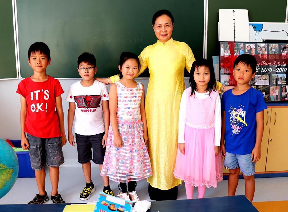 Teaching Vietnamese Abroad: A Colorful Challenge