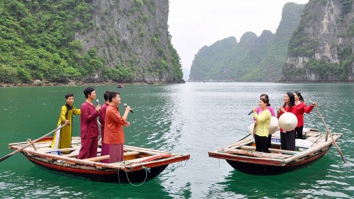 Photo Ha Long Bay Tours