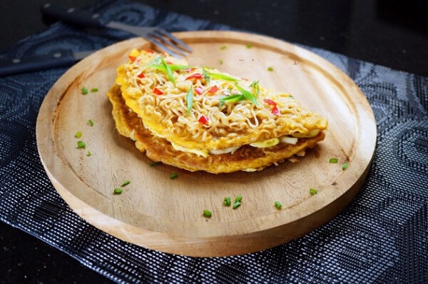 How to Turn Instant Noodles Into Tasty Pizza: Quick and Easy Recipe for Lockdown Living