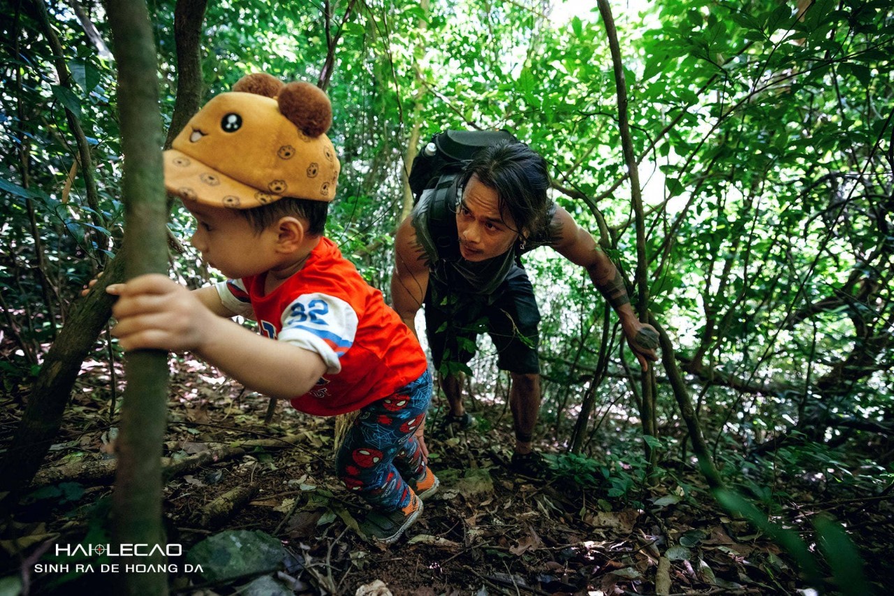The Trekking Two-Year Old of Cat Ba Island