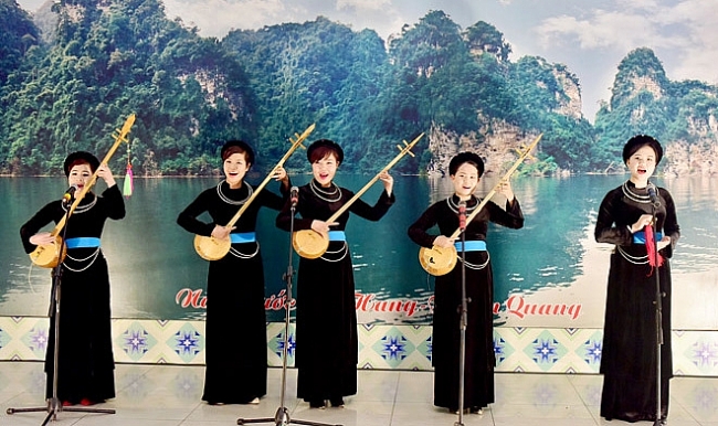 The ancient songs of Tuyen Quang