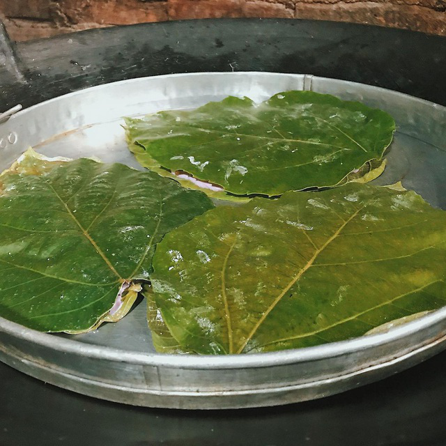 Ant egg cake - the gift of forest that can only be tasted once a year.