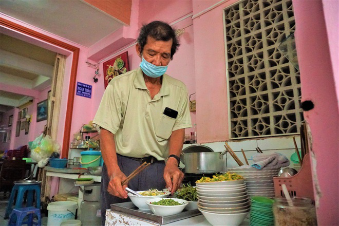 Couple's fish noodle soup a Top 50 dish in Vietnam