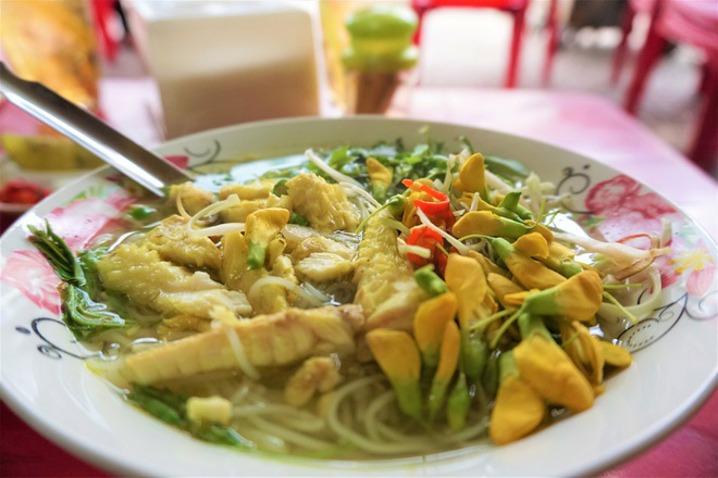 Couple's fish noodle soup a Top 50 dish in Vietnam