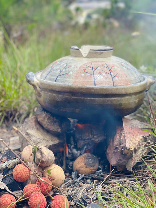 How to make chicken braised with lychee – a unique twist to summer meals