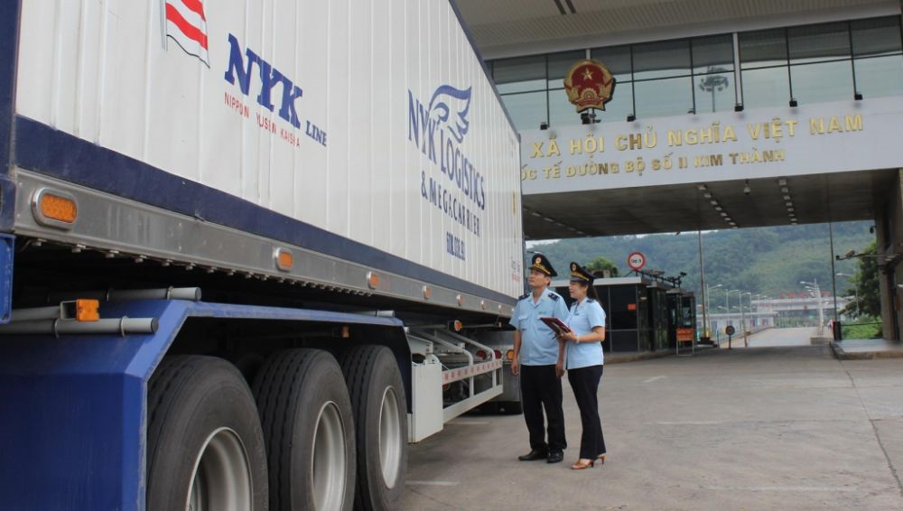 Vietnam Maintains Export, Import Growth Despite Covid