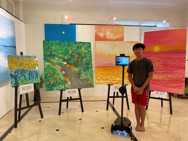 Young Artist Donates VND 3 Billion to Support Covid Fight