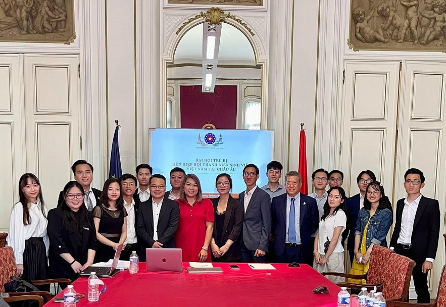 Establishing the Association of Vietnamese Students in Europe