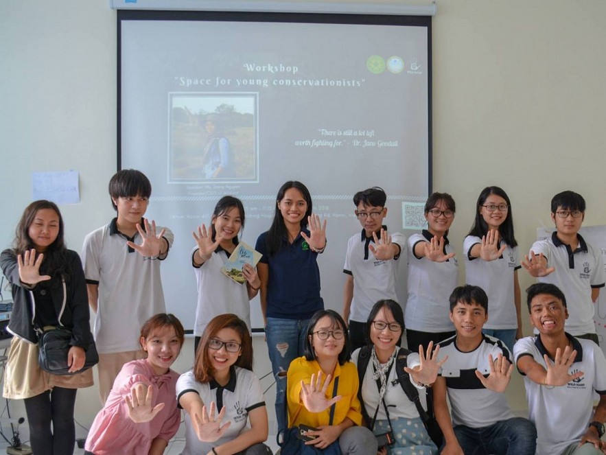 Vietnamese Woman Dedicates Career to Wildlife Conservation