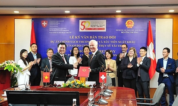Switzerland Aids Vietnam in Enhancing SMEs’ Competitiveness