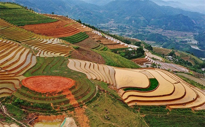 Beautiful Phong Du Thuong Terraced Fields in Yen Bai