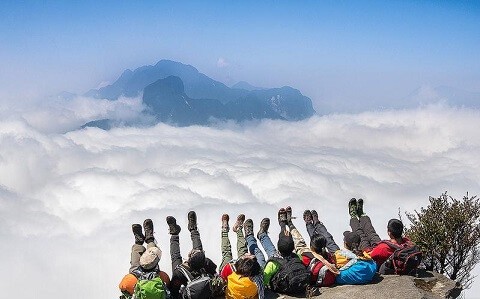 Time for Cloud Watching in Lao Cai