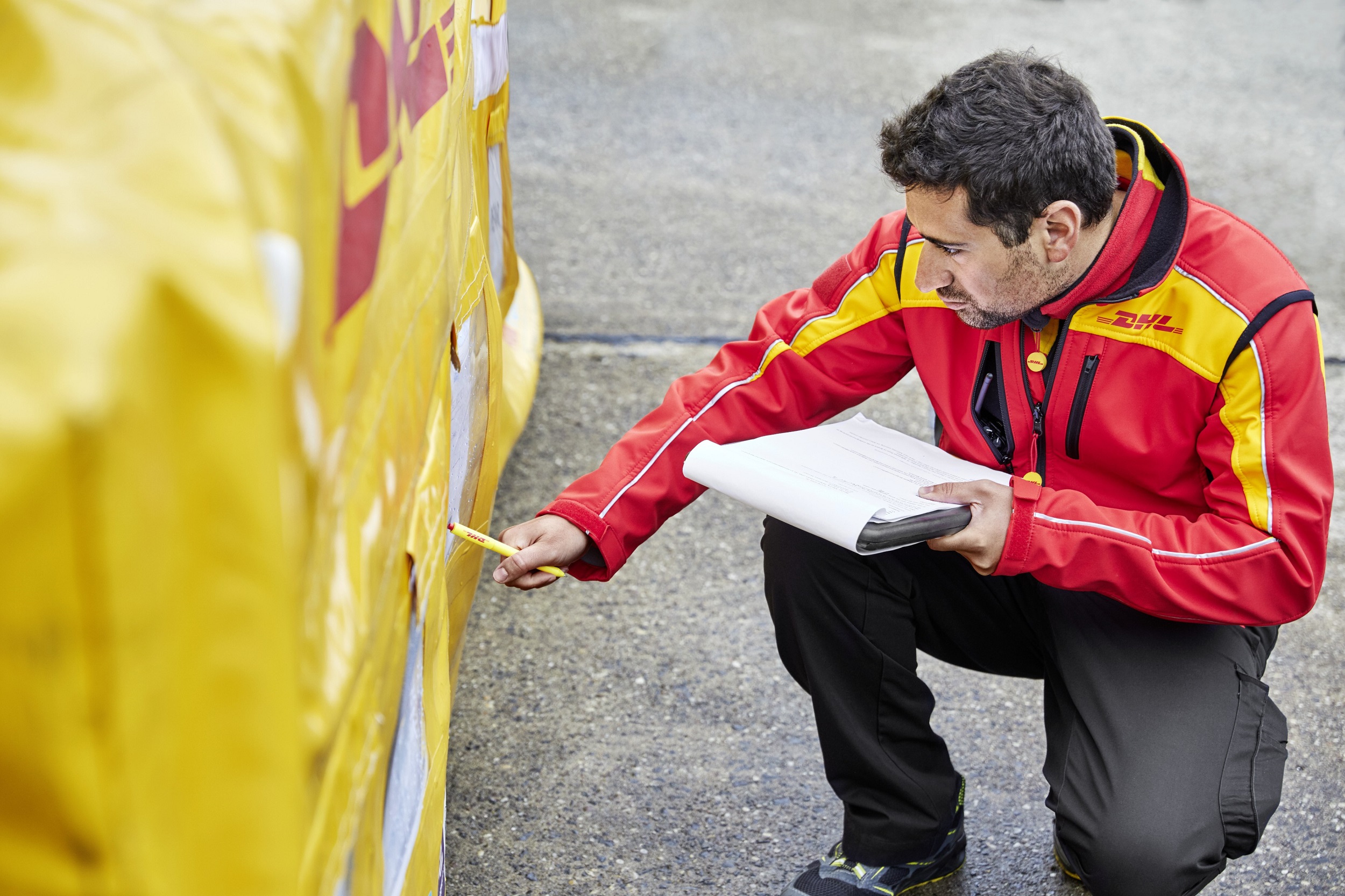 DHL Global Forwarding ships COVID-19 vaccines weekly as New Zealand rolls out vaccination program