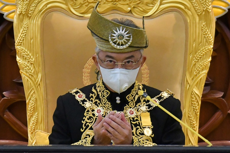 Malaysia announced emergency coronavirus lockdown amid political crisis