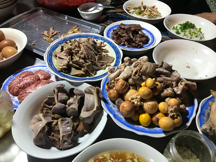 7 unusual Vietnamese food dishes that amaze tourists