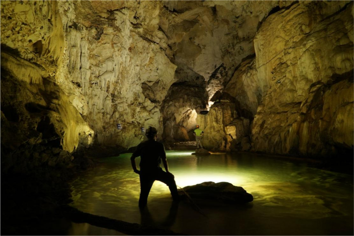 uk experts explore cave tourism in thai nguyen