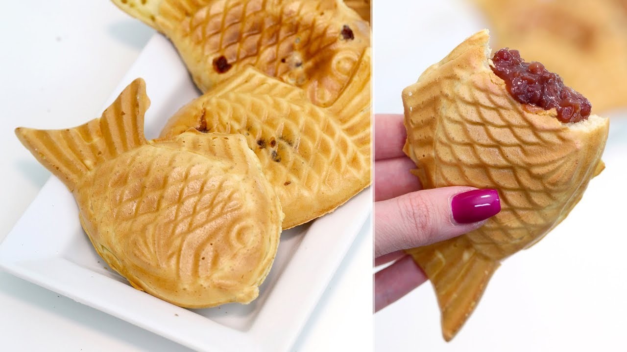 Fish-shaped bread filled with sweet red beans (붕어빵 Bungeoppang