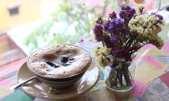 Petit Chinese herbal coffee in the centre of Saigon