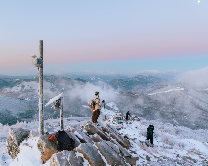 Duc Anh and other photographers took the pictures of the scenery. Photo: Lo Huu Duc Anh 