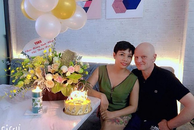 19-Year Gap: Vietnamese Single Mom Found Everlasting Happiness With British Husband