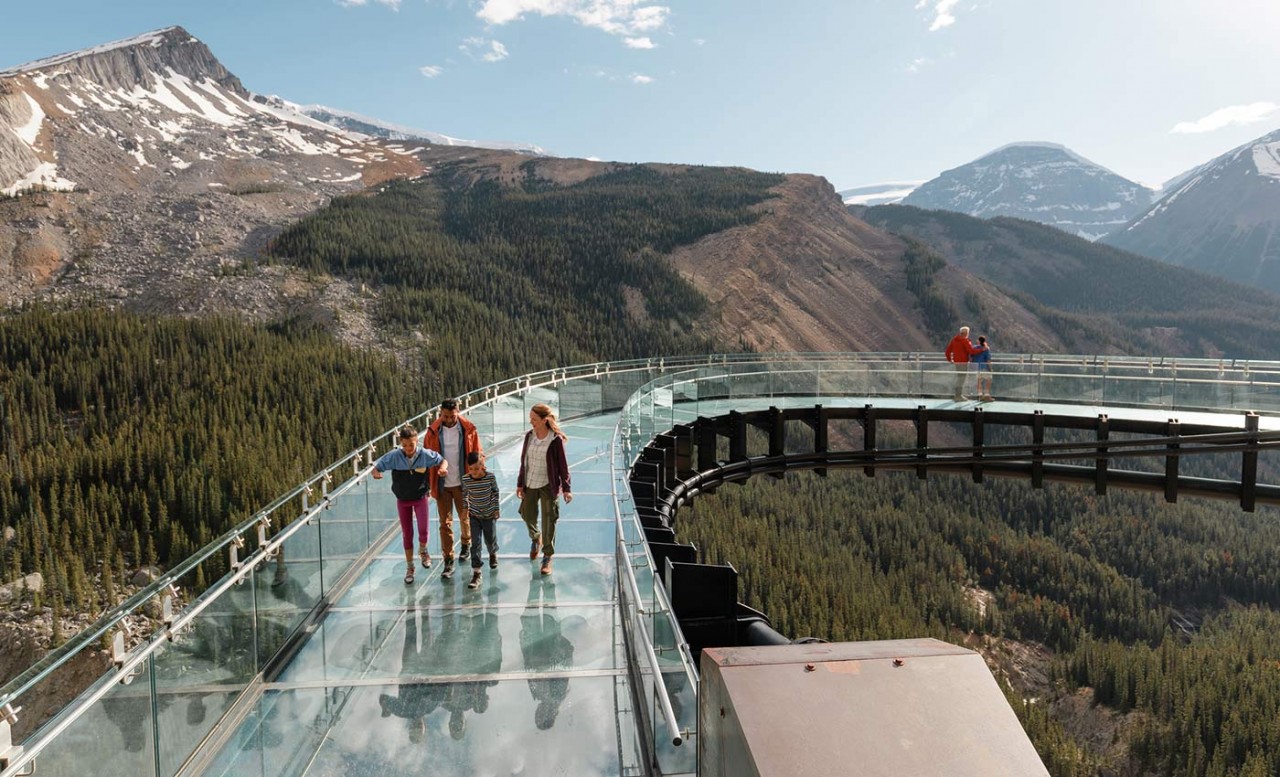 Discover The Most Amazing Glass Bridges Around the World