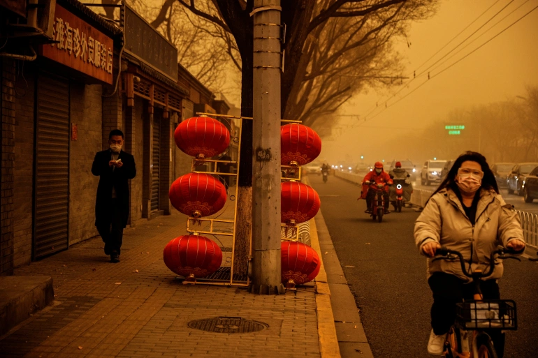 0138-2021-03-15t015205z-1798653-rc2dbm9x0tl5-rtrmadp-3-china-weather-sandstorm