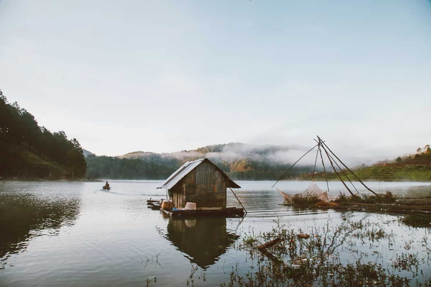 3954-the-peace-at-tuyen-lam-lake-phuongnguyen