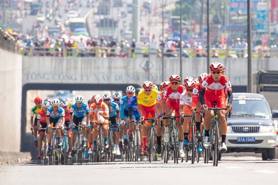 Cyclists take part in the HTV Cycling race in 2020. This year's event will be held on April 6-30 to celebrate Reunification Day. Photo nld.com.vn