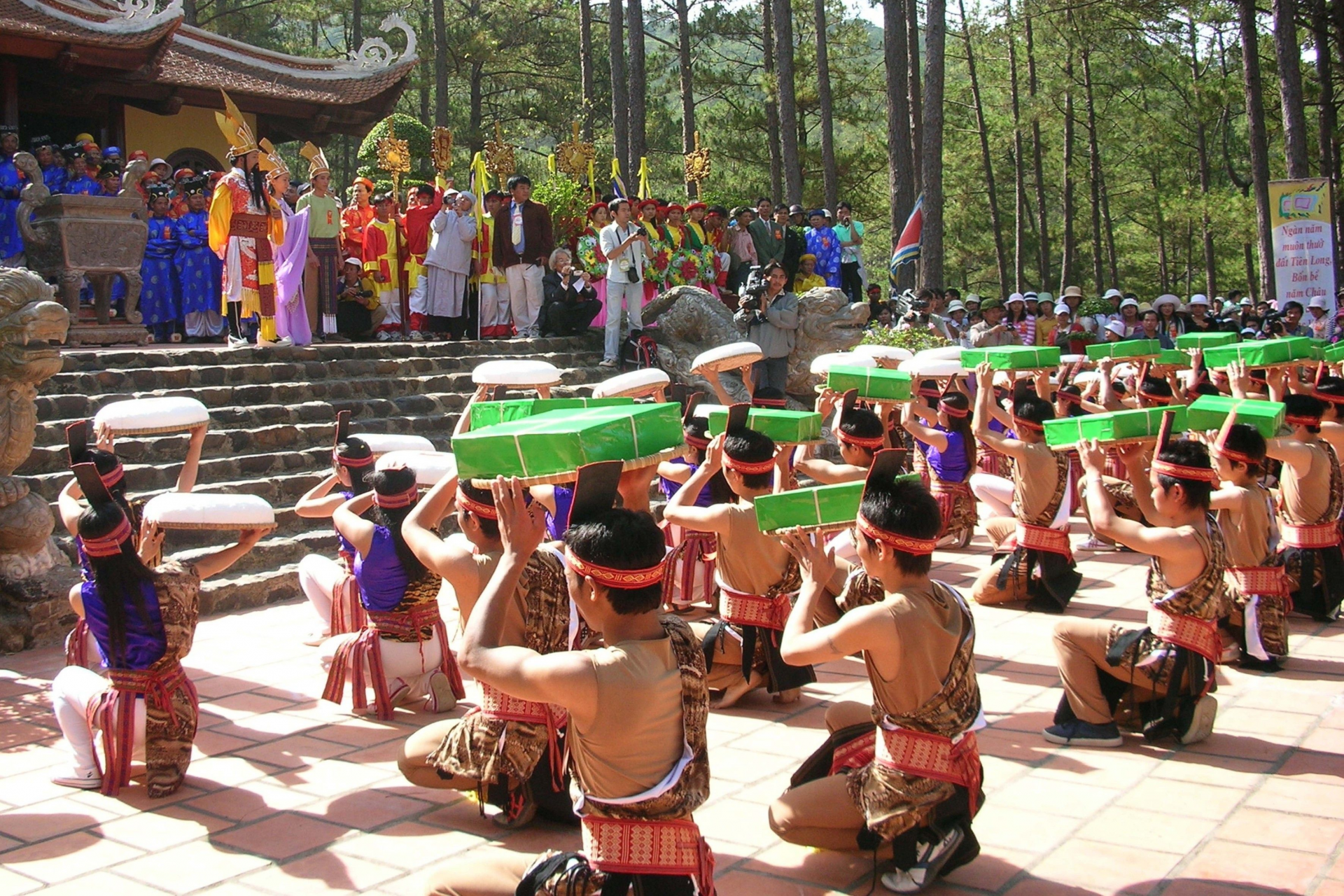 Hung Kings Festival in Vietnam: What to Know and Celebrations