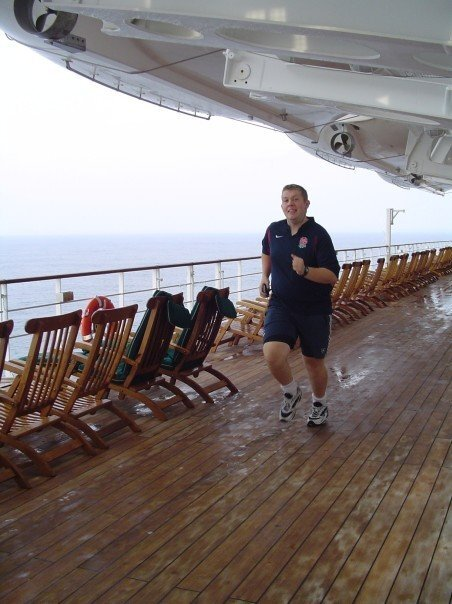 Paul Parry running on the deck of Queen Mary 2. Photo: Archieve 