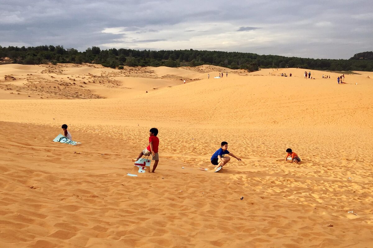 The must-do activity is sandboarding on the dunes of Mui Ne. During your climb, you can rent a plastic board for your descent, for thrills that will remind you of snowboarding. Rolling and laughing in the sand will definitely be on the agenda.