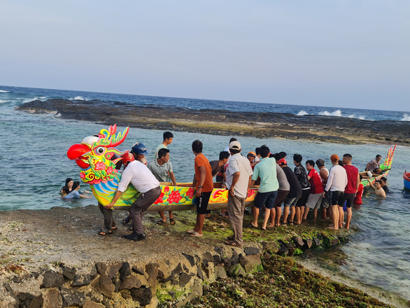 Boat race festival in Ly Son Island becomes national heritage