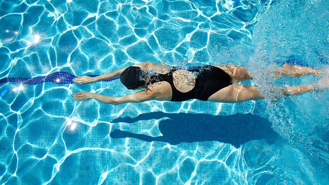 The Most Natural Ways To Protect Your Skin While Swimming