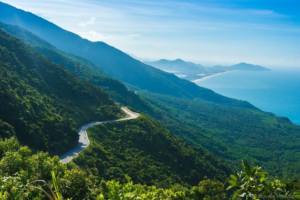 The majestic Hai Van pass. Photo: Vietnam Discovery 